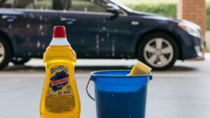 Detergente neutro para lavar carro: pode usar o Desomax sem estragar a pintura?